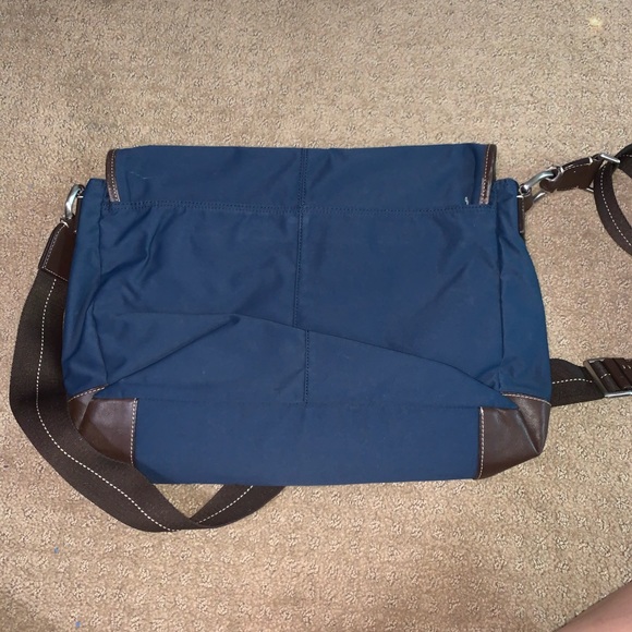 COACH SATCHEL - Picture 2 of 3